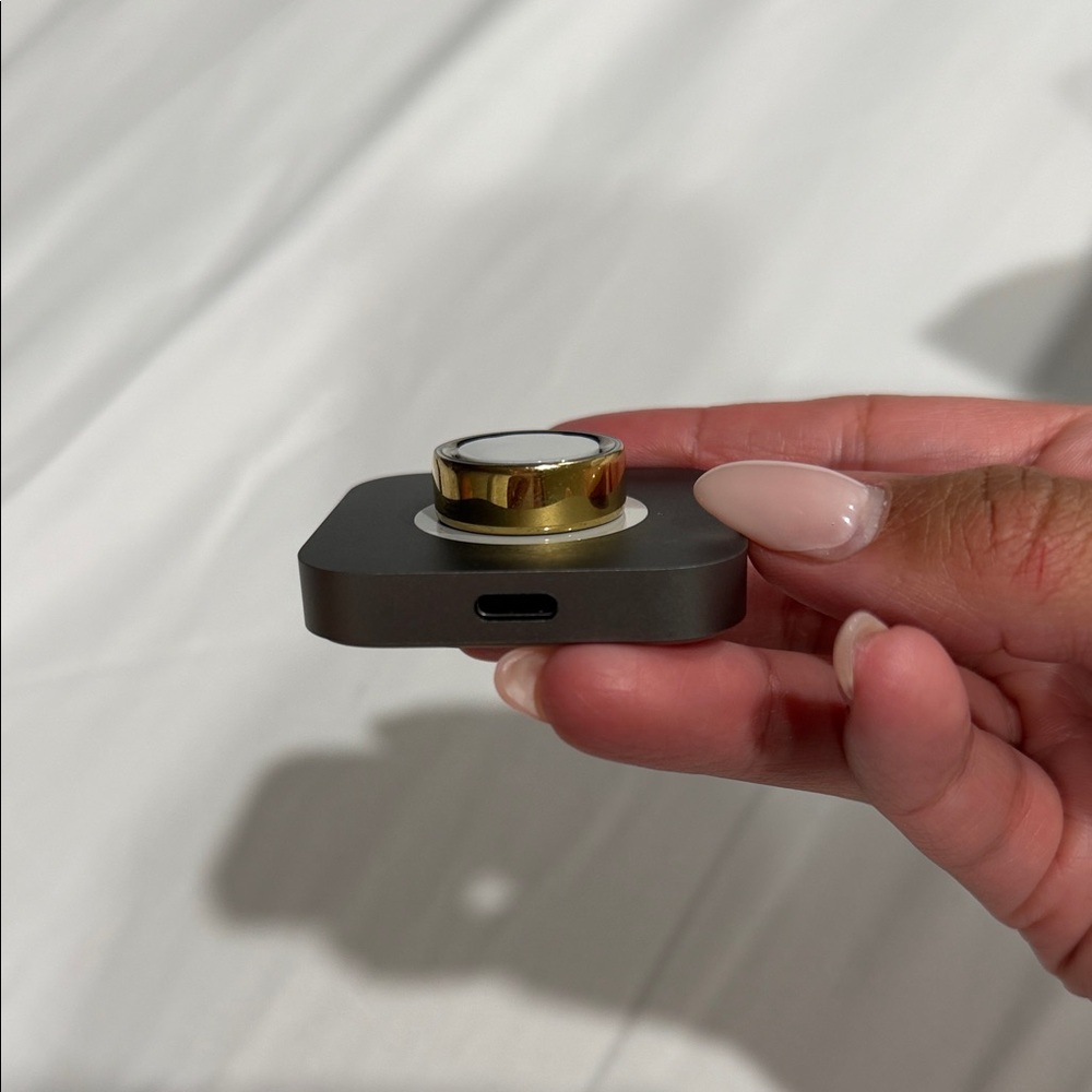 Oura Ring 4 - Gold - Size 7